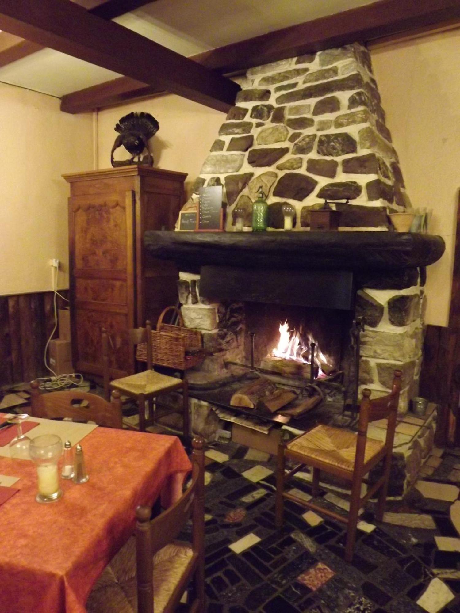 Auberge La Bergerie Сент-Мари-де-Кампан Экстерьер фото
